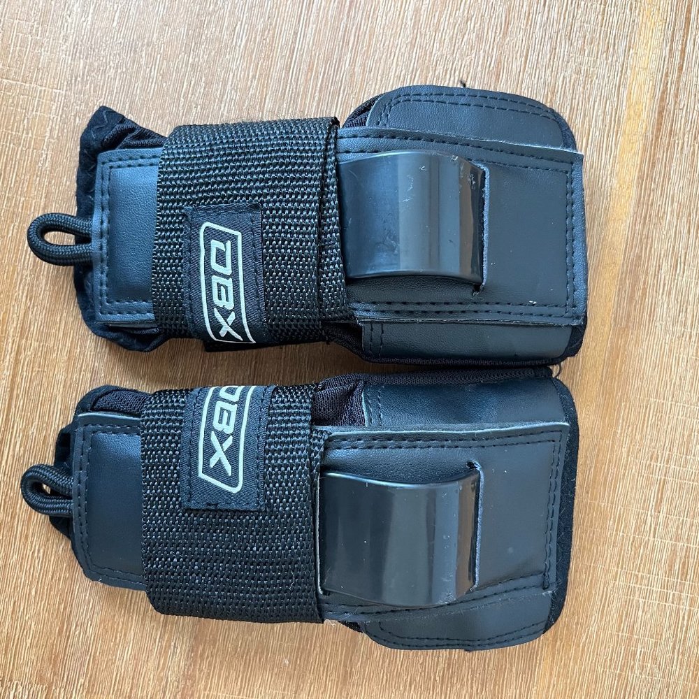 DBX Wrist Guards Rollerblading Rollerskating Derby